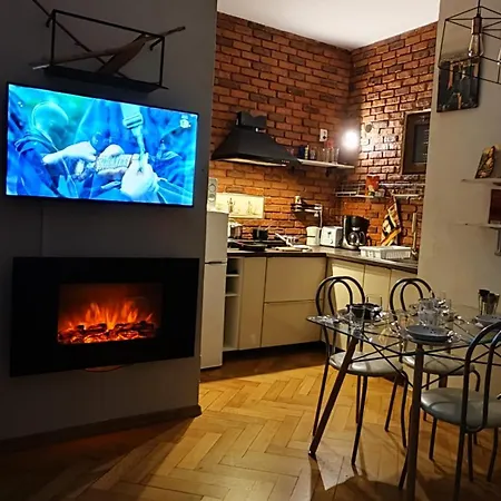 Old Town Cozy Flat * Μπρασόβ